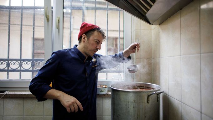 Šéfkuchař Ievgen Klopotěnko | Foto: Reuters
